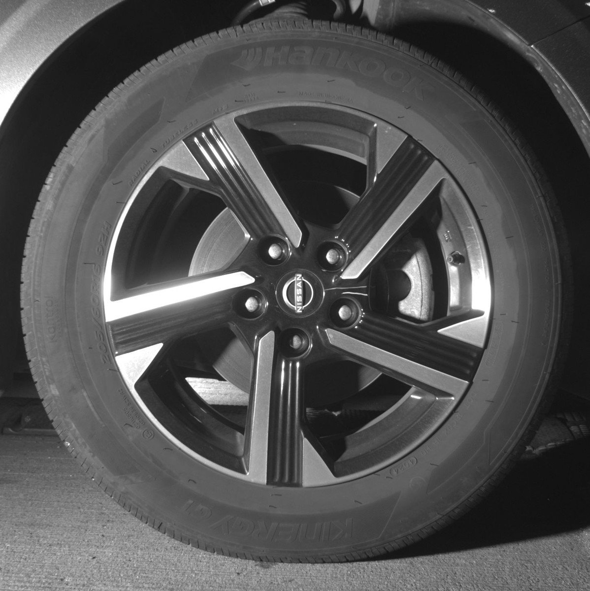 Used 2025 Nissan Sentra SV image 13