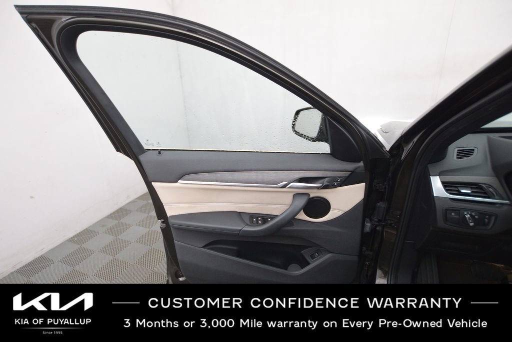 Used 2017 BMW X1 xDrive28i image 9