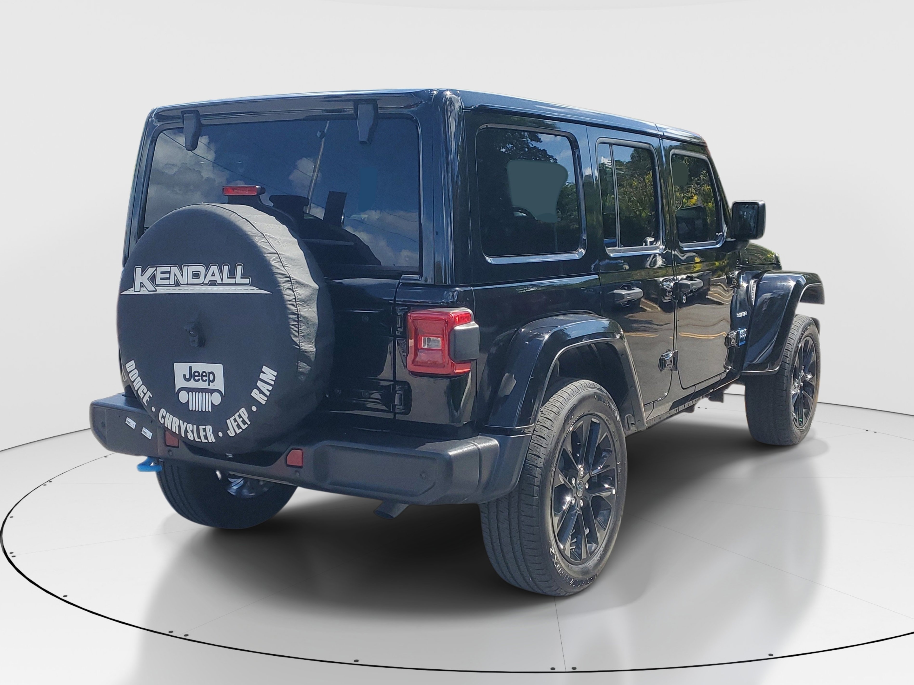 Used 2024 Jeep Wrangler Unlimited Sahara w/ Safety Group AWD/4WD image 7