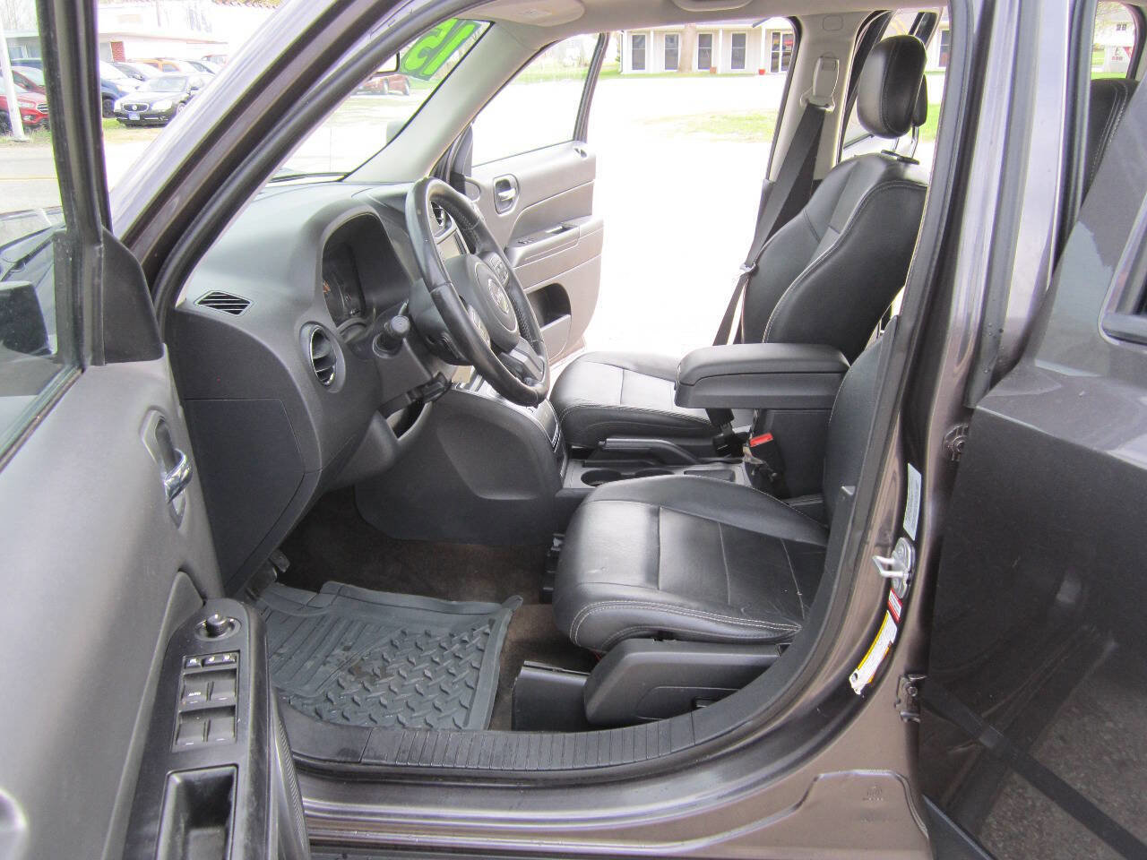 Used 2015 Jeep Patriot High Altitude image 7