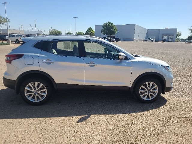 Certified 2022 Nissan Rogue Sport SV FWD image 5