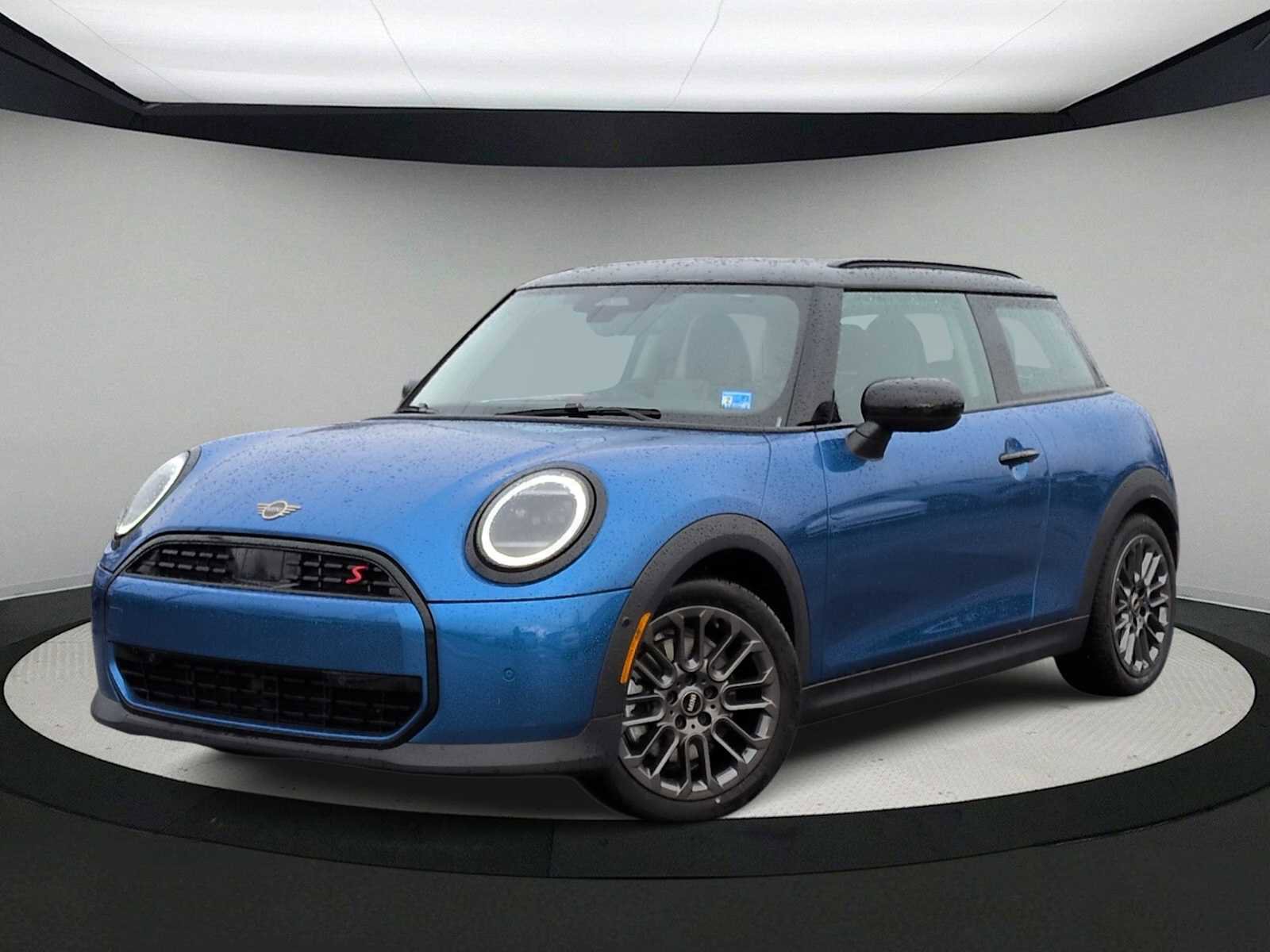 Used 2025 MINI Cooper S image 1