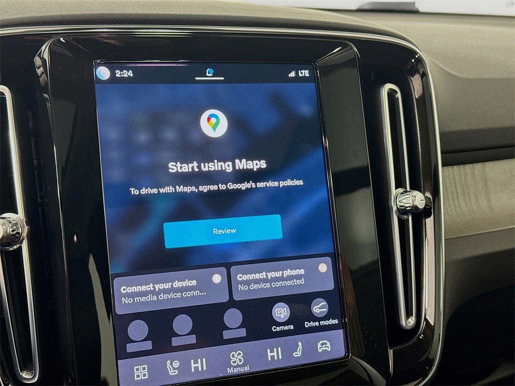 Used 2023 Volvo XC40 B5 Ultimate w/ Protection Package Premier image 16