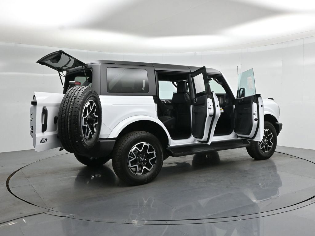 New 2026 Ford Bronco Outer Banks AWD/4WD image 5