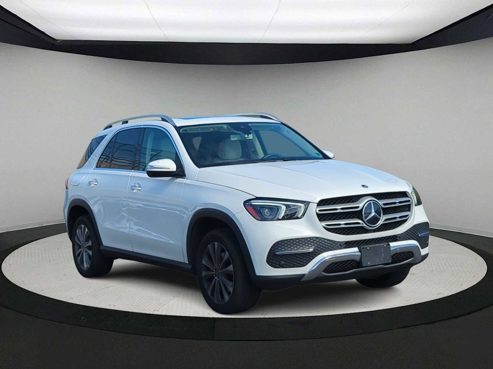 Used 2020 Mercedes-Benz GLE 350 4MATIC image 2
