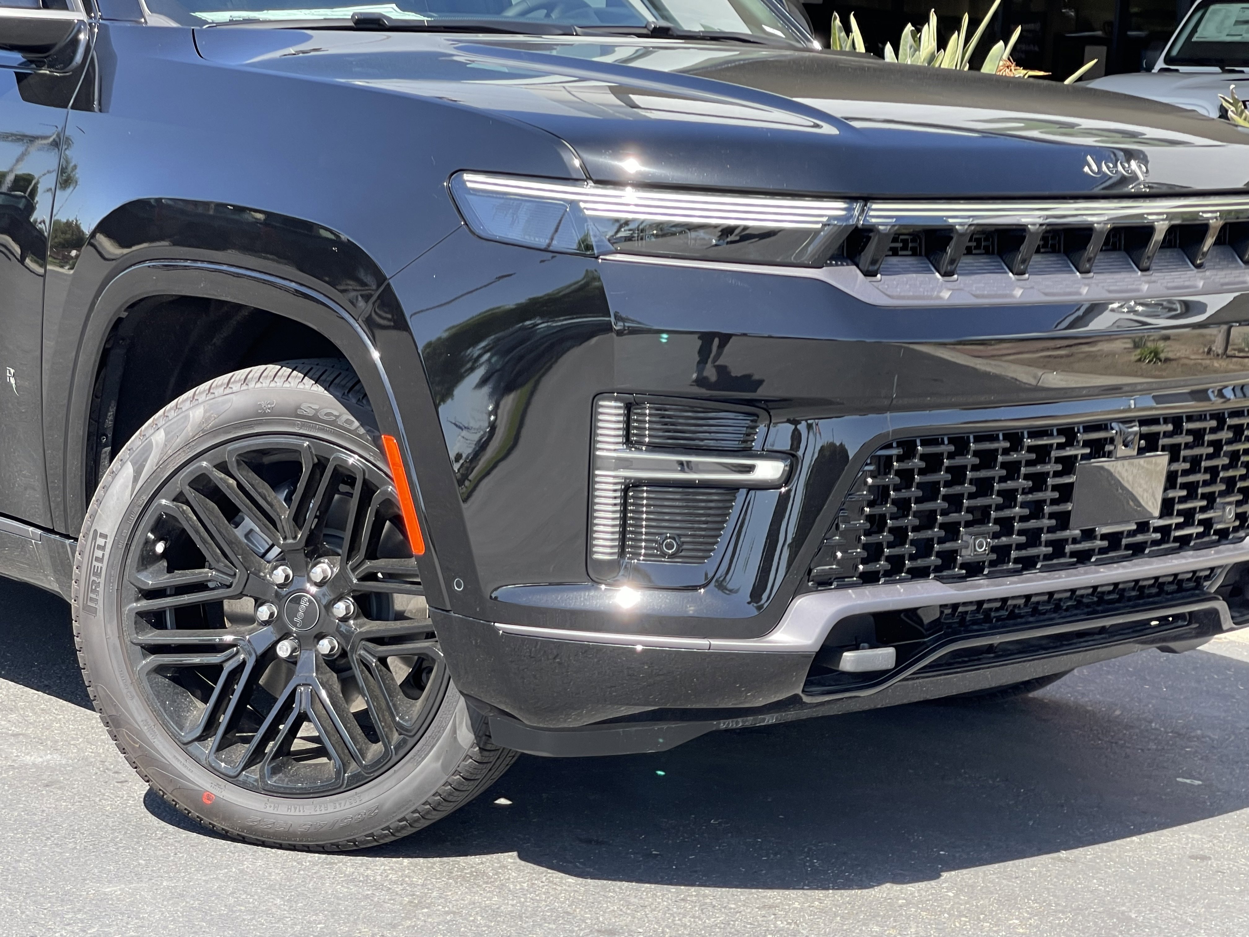 New 2026 Jeep Grand Wagoneer L Limited AWD/4WD image 5