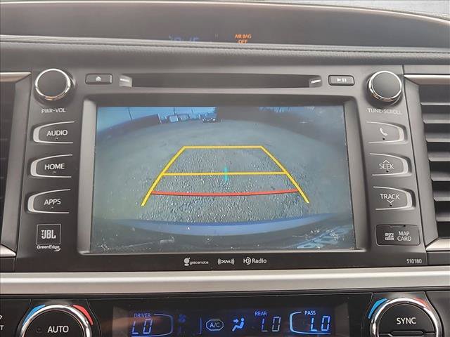 Used 2017 Toyota Highlander Limited FWD image 13