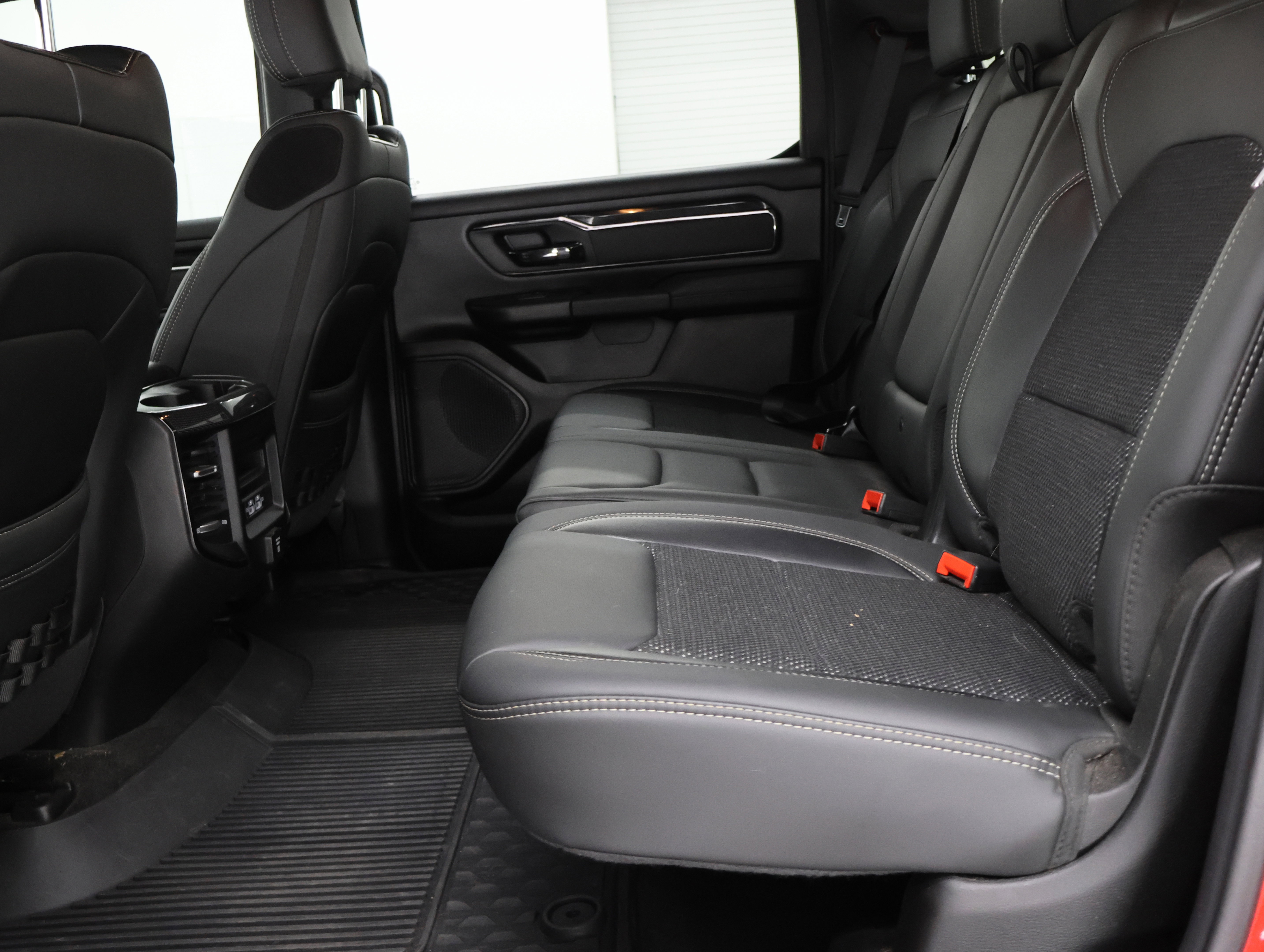 Used 2021 RAM 1500 Big Horn w/ Built-to-serve Edition image 9