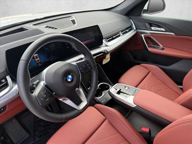 Used 2026 BMW X1 xDrive28i w/ Technology Package AWD/4WD image 3