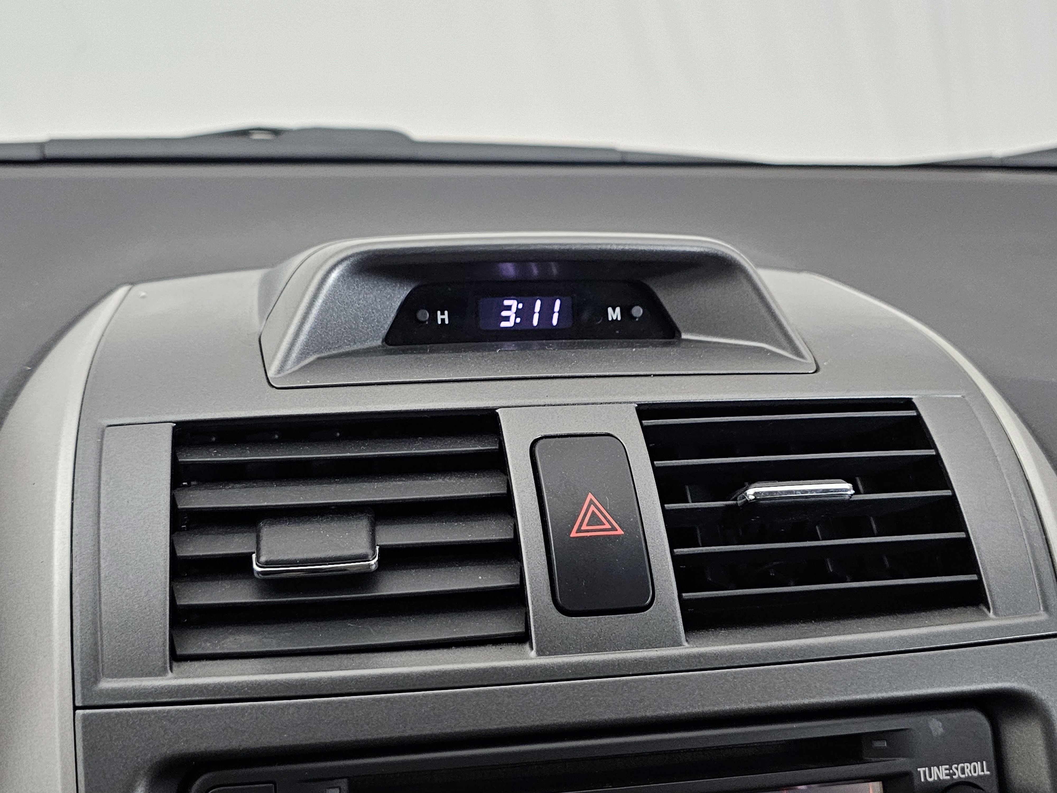 Used 2013 Toyota Corolla LE image 41