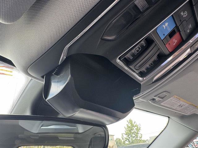 Used 2022 Jeep Grand Cherokee Laredo w/ Luxury Tech Group I image 20