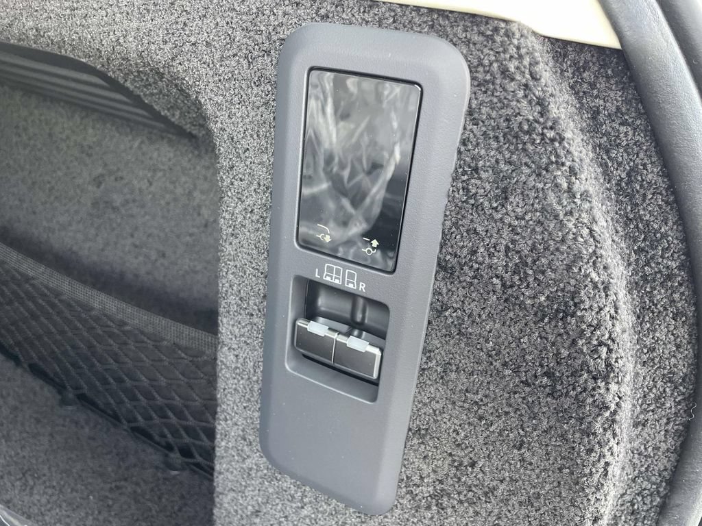 New 2026 Land Rover Range Rover SE AWD/4WD image 18