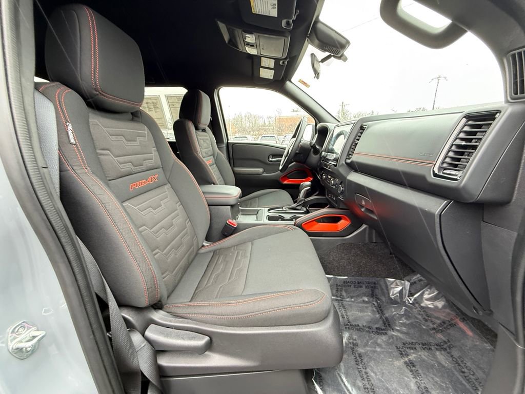 Used 2023 Nissan Frontier PRO-4X w/ Technology Package image 24