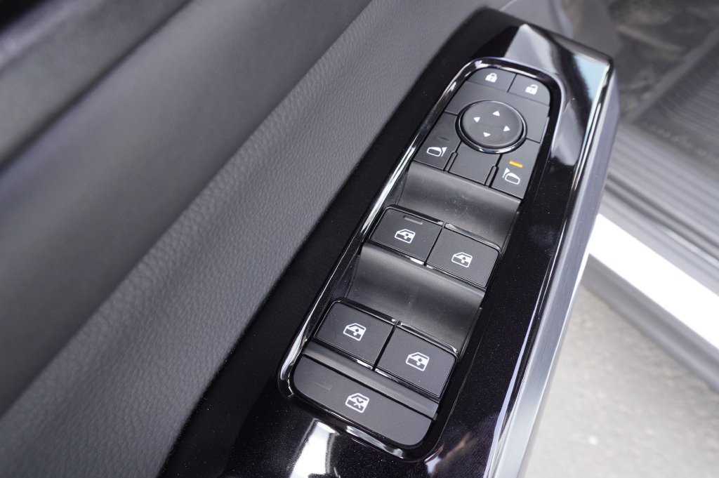 Certified 2026 Nissan Pathfinder SL AWD/4WD image 16
