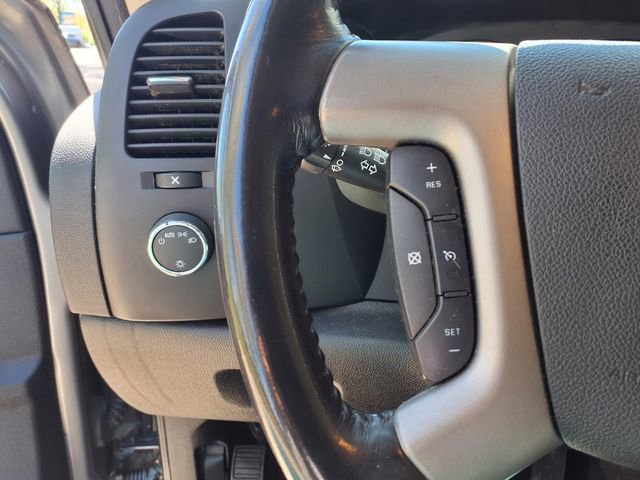 Used 2009 Chevrolet Silverado 2500 LT w/ Exterior Plus Package AWD/4WD image 17