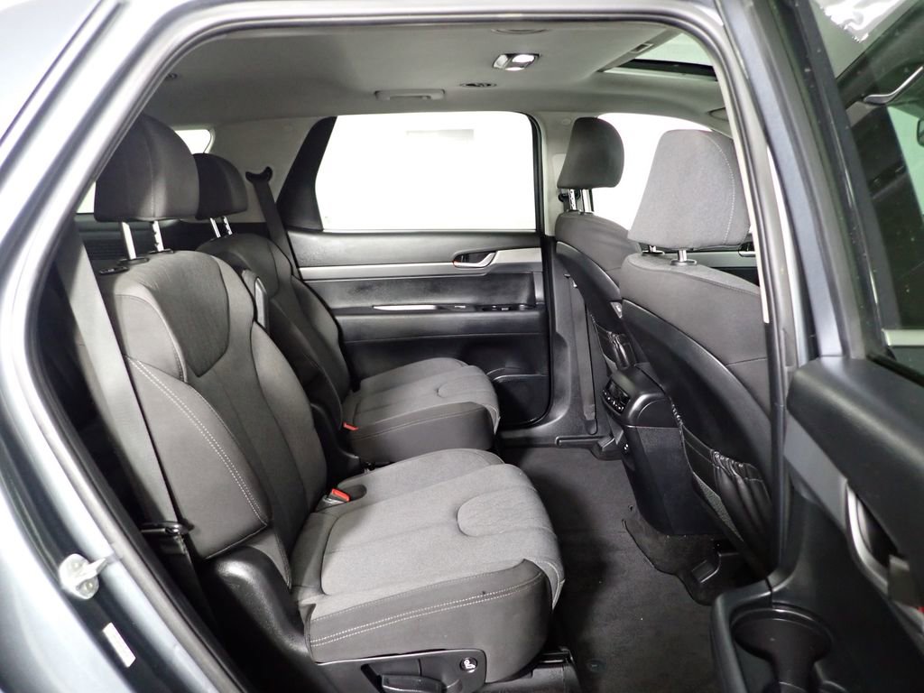 Used 2022 Hyundai Palisade SEL w/ Cargo Package FWD image 36