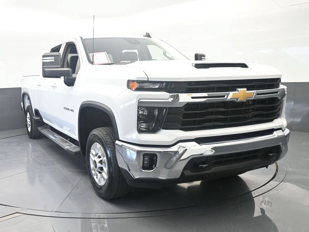 Used 2025 Chevrolet Silverado 2500 LT w/ Convenience Package AWD/4WD image 9