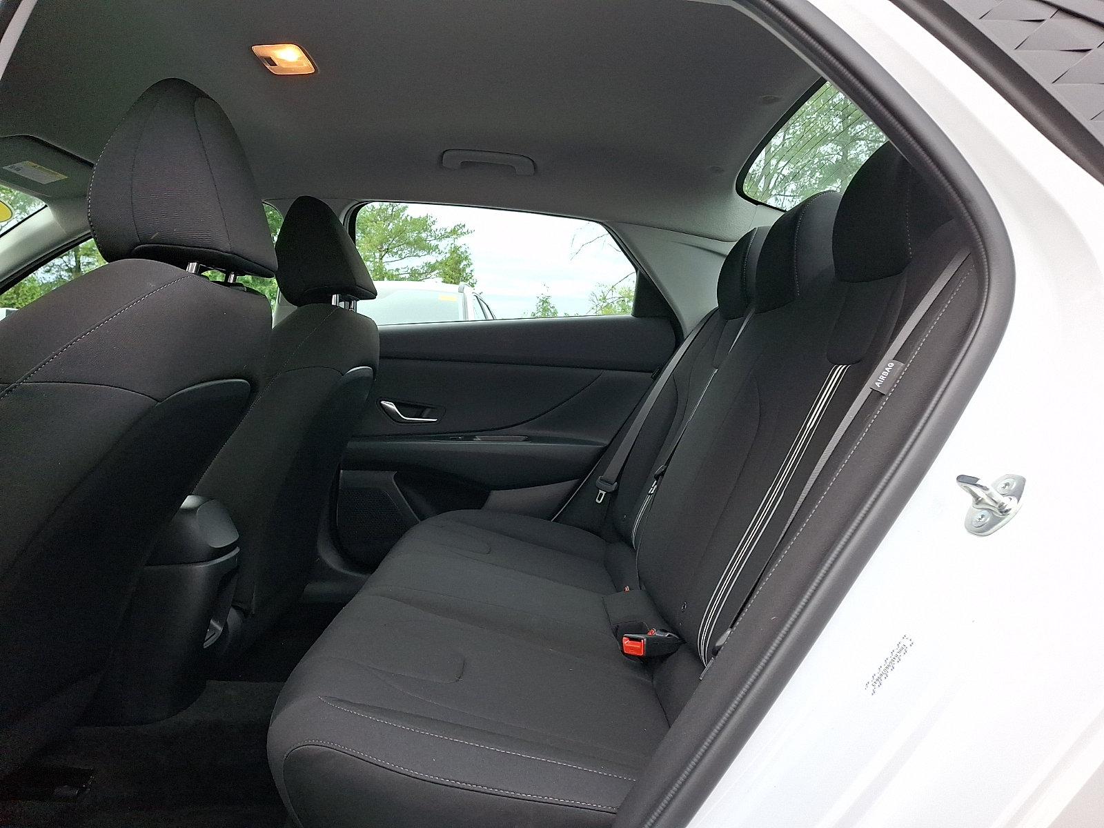 Certified 2024 Hyundai Elantra SEL FWD image 10