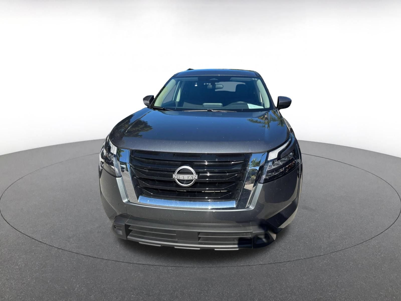 Used 2025 Nissan Pathfinder SV AWD/4WD image 5