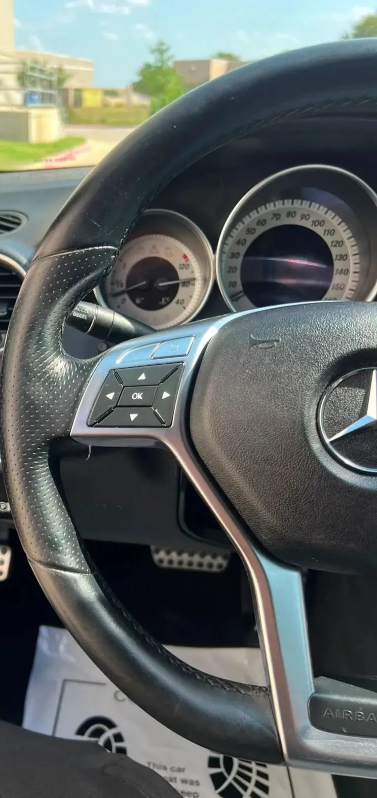 Used 2012 Mercedes-Benz C 250 Sedan image 25