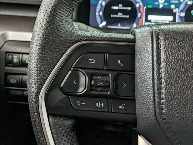 Used 2025 Toyota Tacoma TRD Off-Road AWD/4WD image 33
