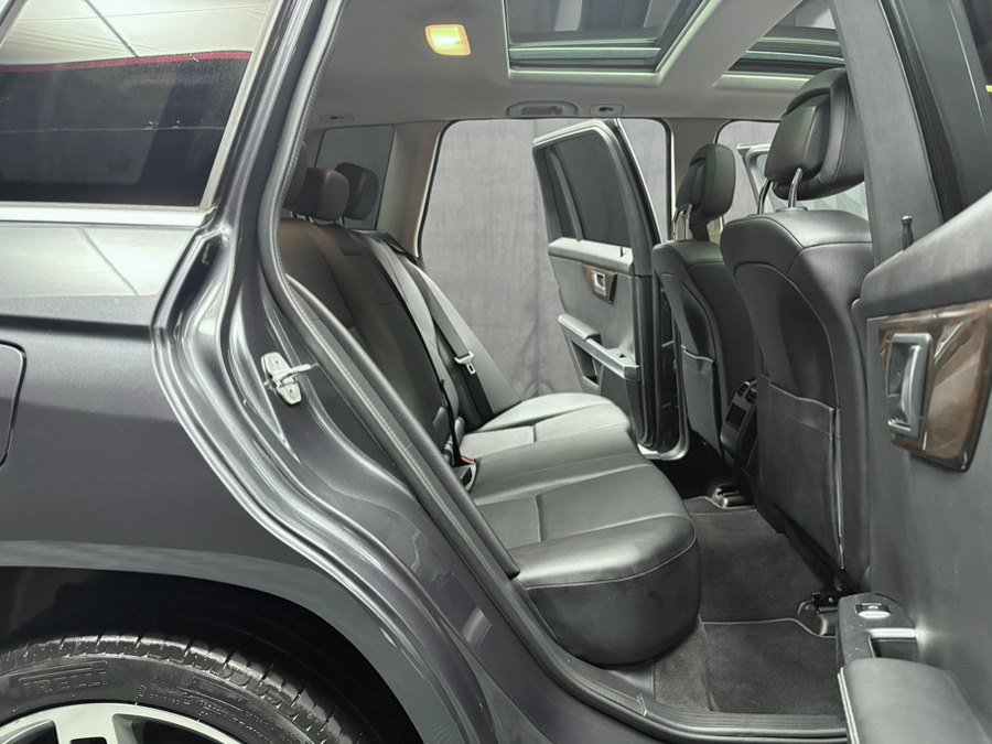 Used 2014 Mercedes-Benz GLK 350 4MATIC w/ Sport Package w/ Premium 1 Package image 30