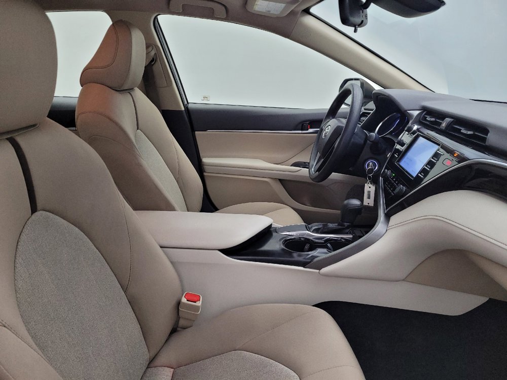 Used 2018 Toyota Camry LE FWD image 21