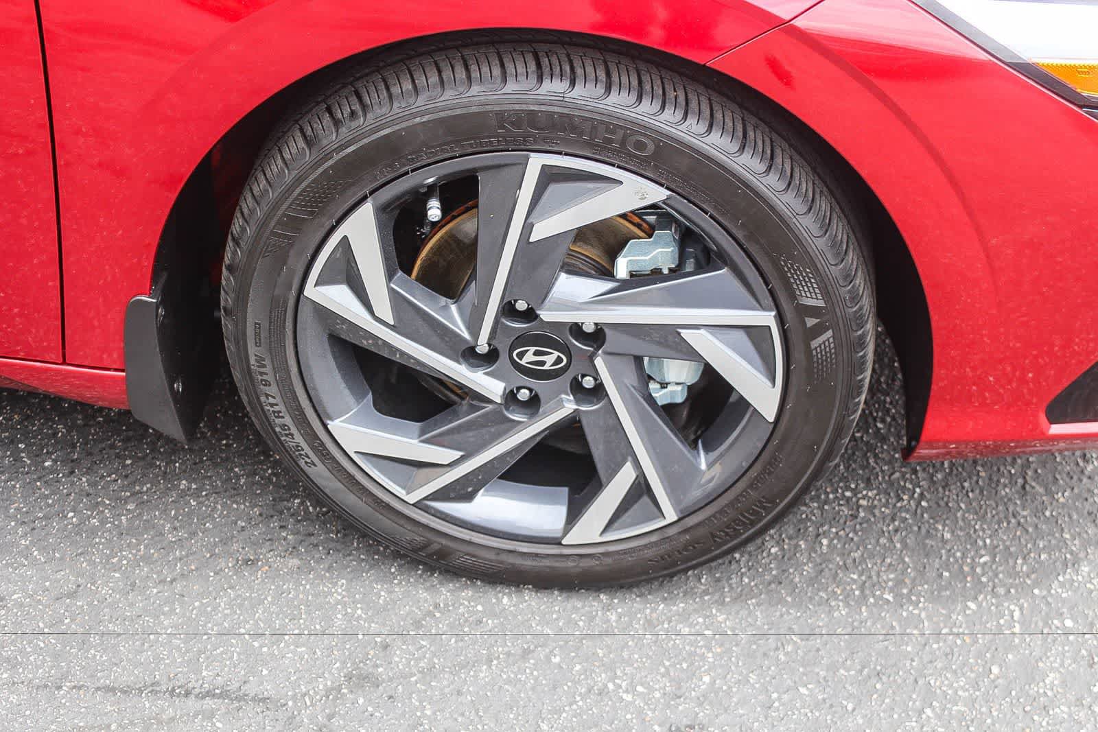 Certified 2025 Hyundai Elantra SEL FWD image 12