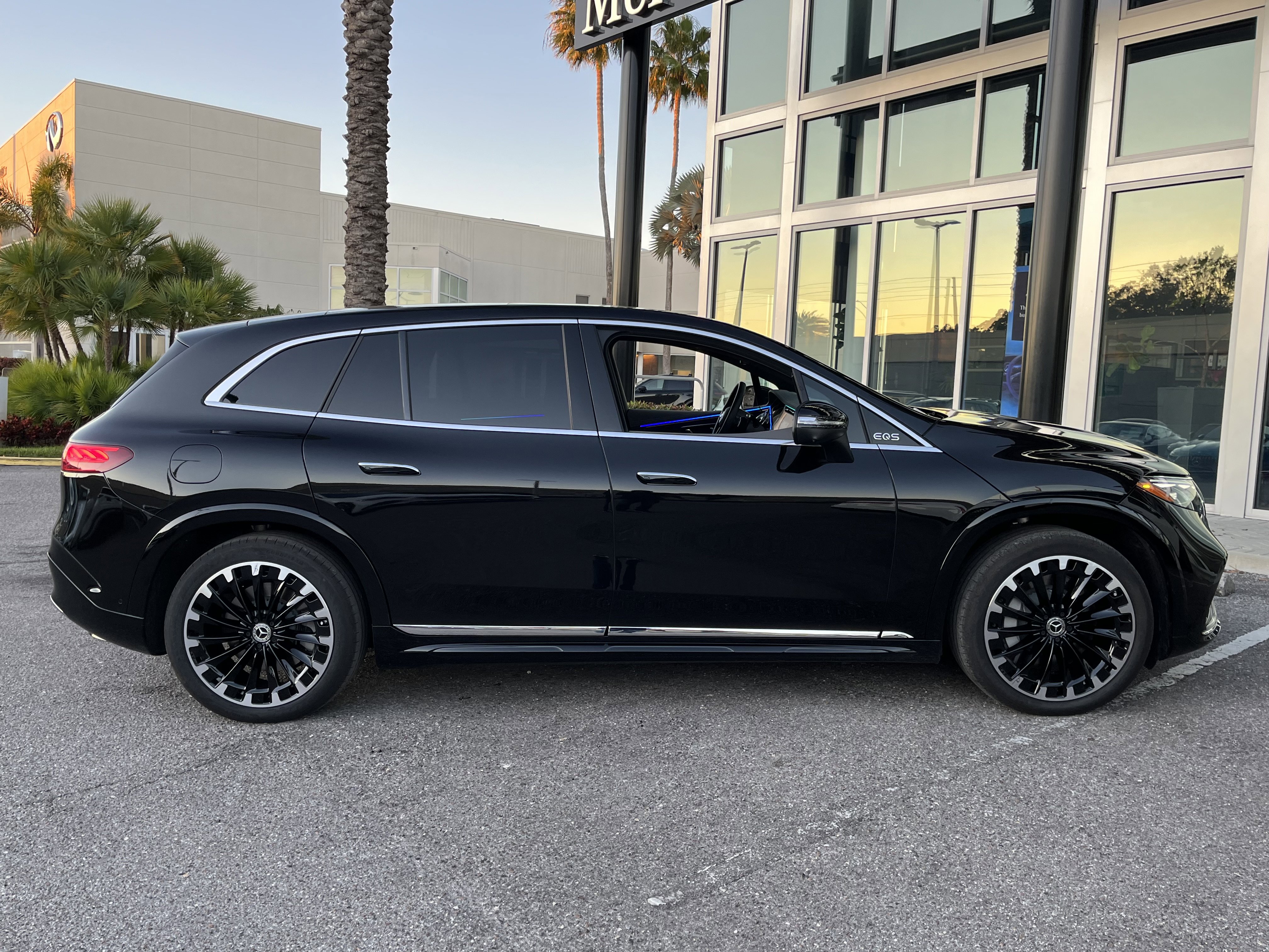 New 2026 Mercedes-Benz EQS 400 4MATIC SUV image 6