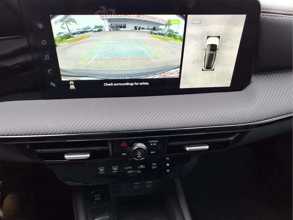 Used 2025 Nissan Kicks SR FWD image 15