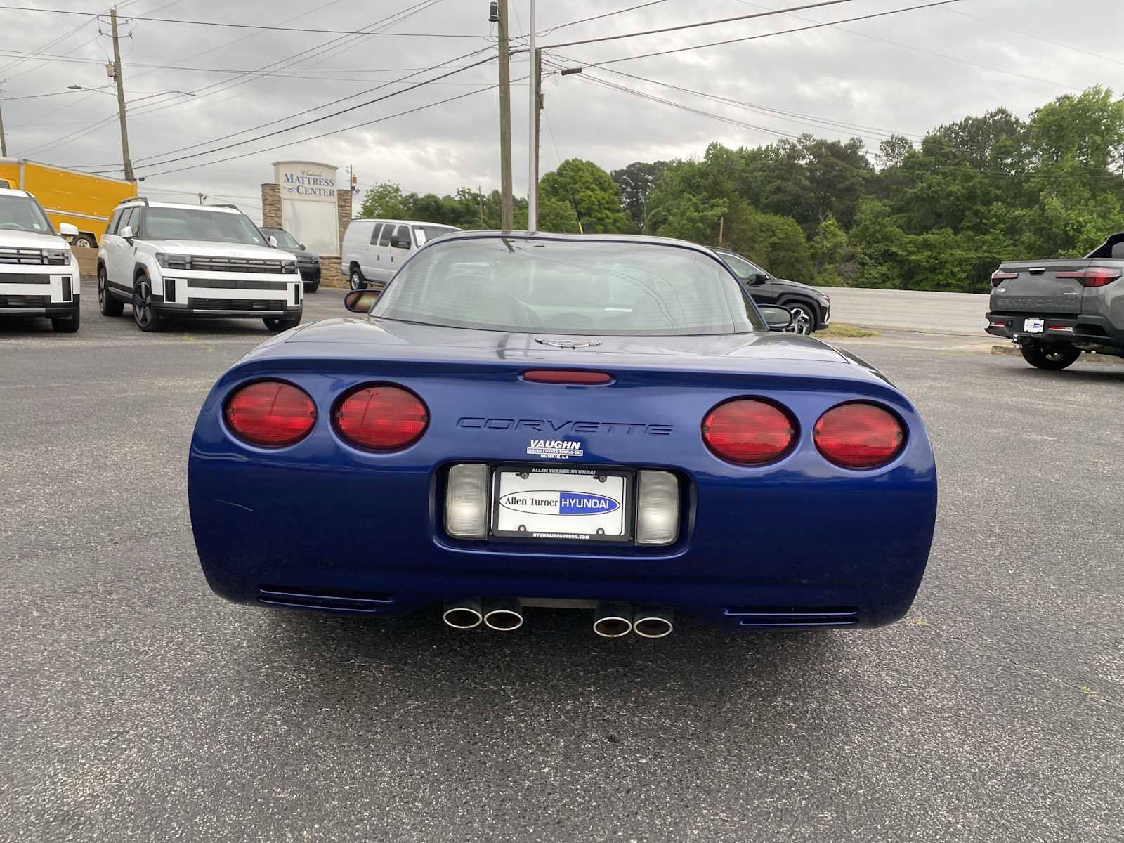Used 2004 Chevrolet Corvette Coupe w/ Preferred Equipment Group RWD image 6