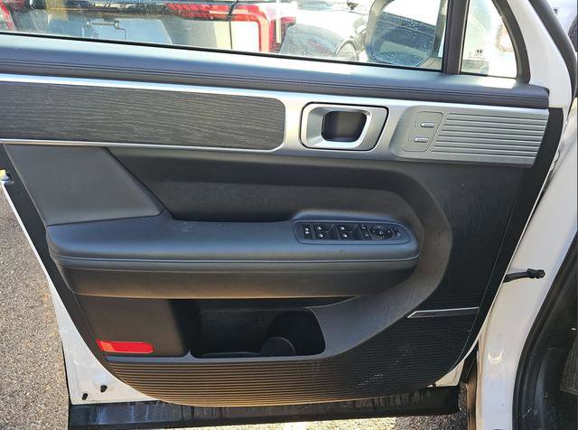 Used 2025 Hyundai Santa Fe Limited image 9