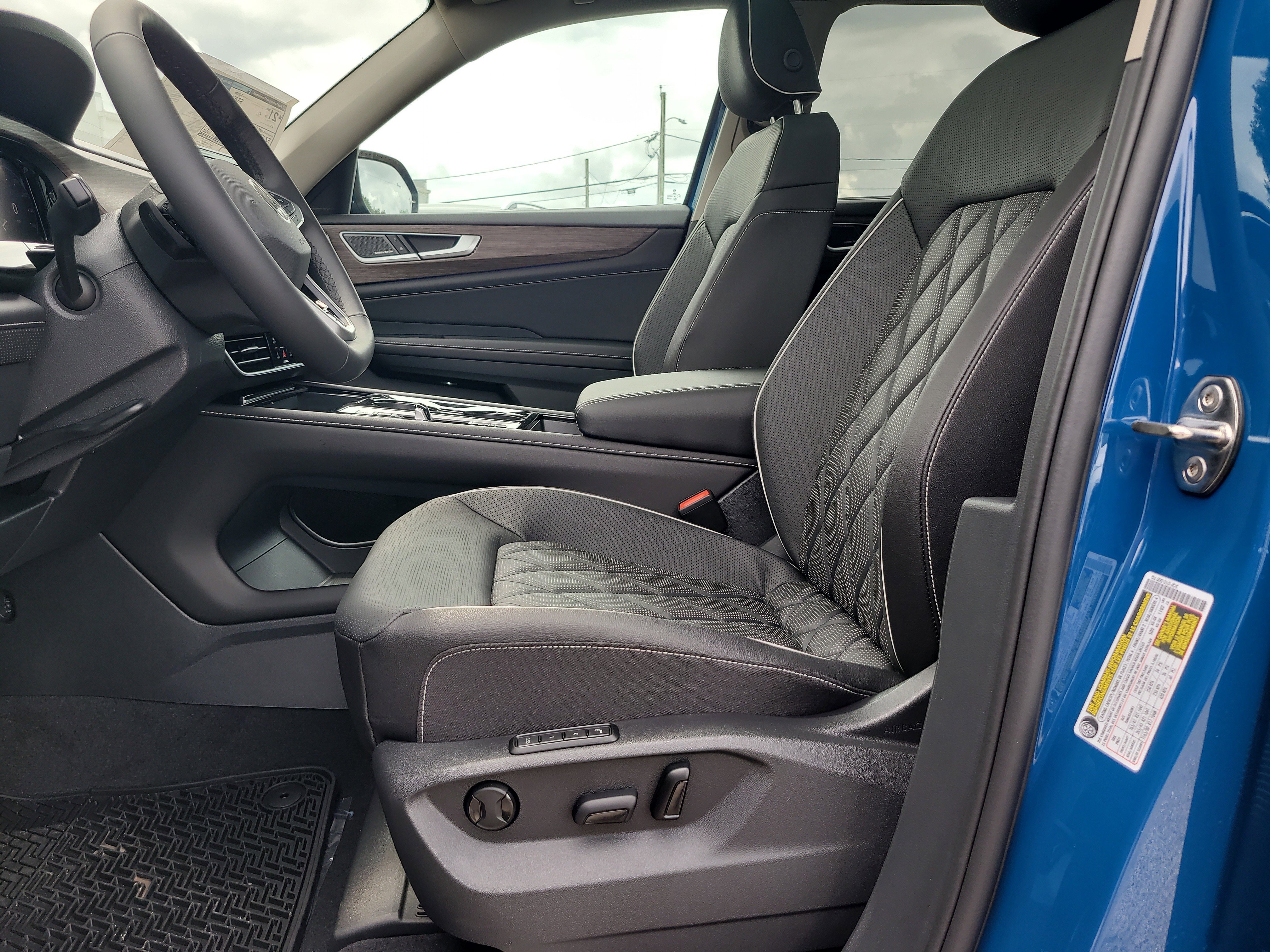 New 2026 Volkswagen Atlas SEL Premium R-Line image 18