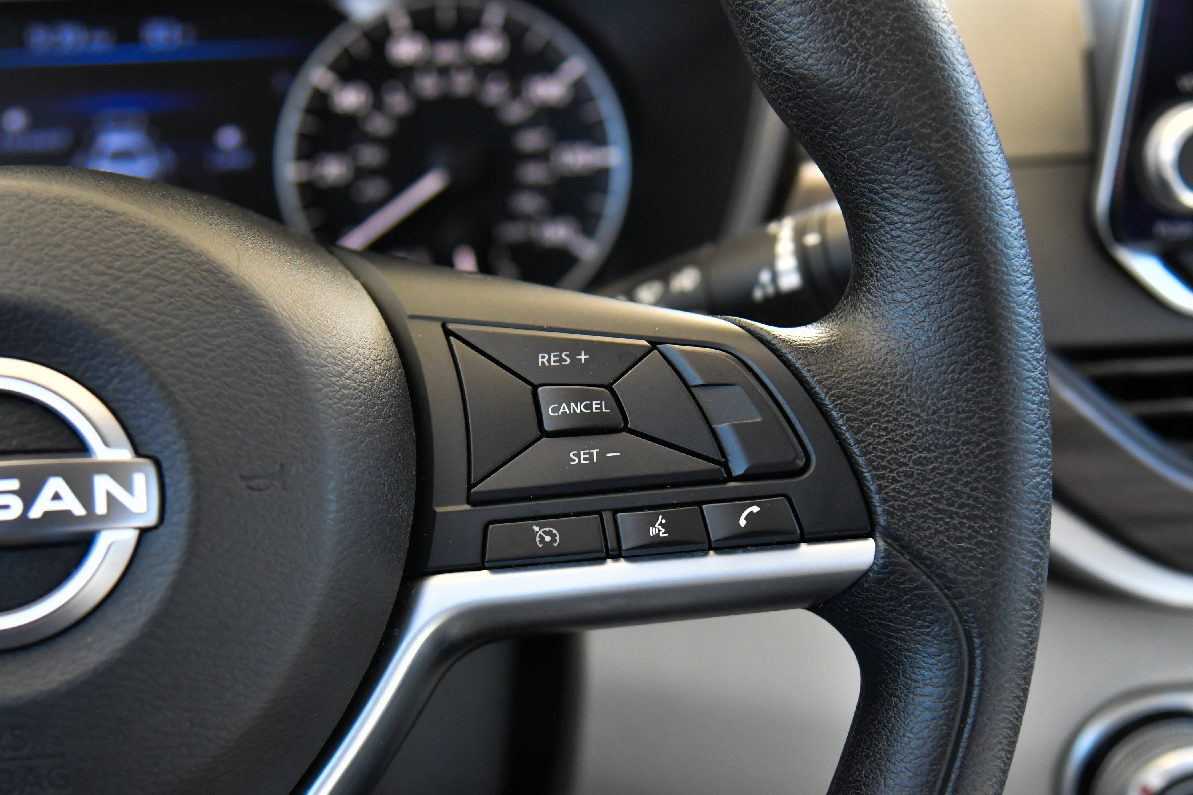 Used 2025 Nissan Altima 2.5 SV FWD image 28