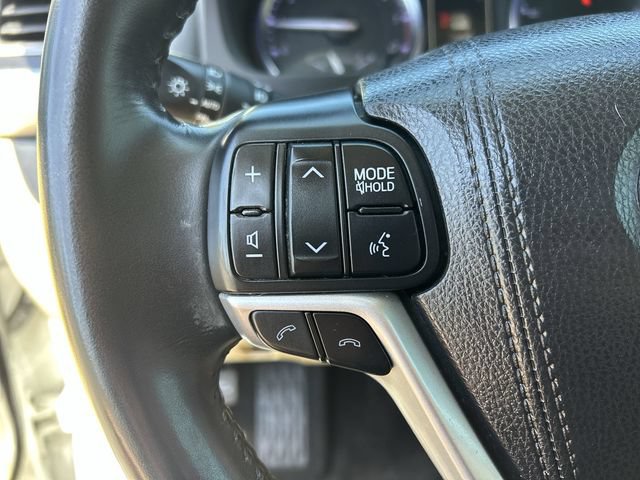 Used 2018 Toyota Highlander XLE FWD image 24