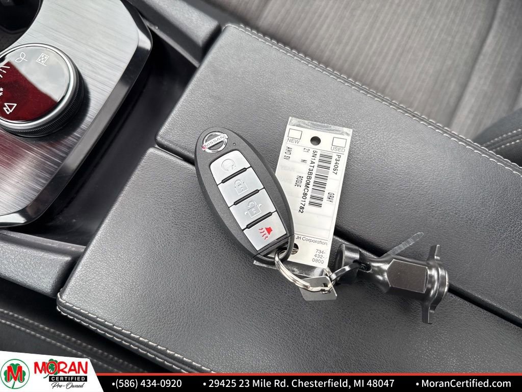 Used 2021 Nissan Rogue SV image 26