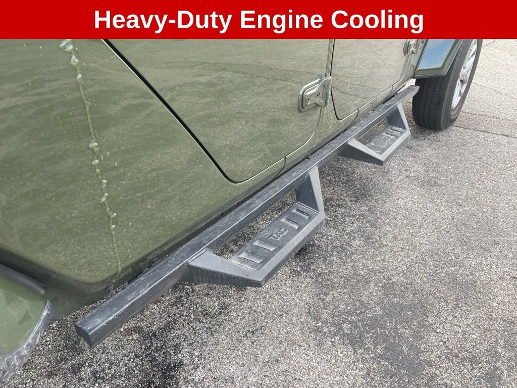 Used 2023 Jeep Gladiator Sport image 19