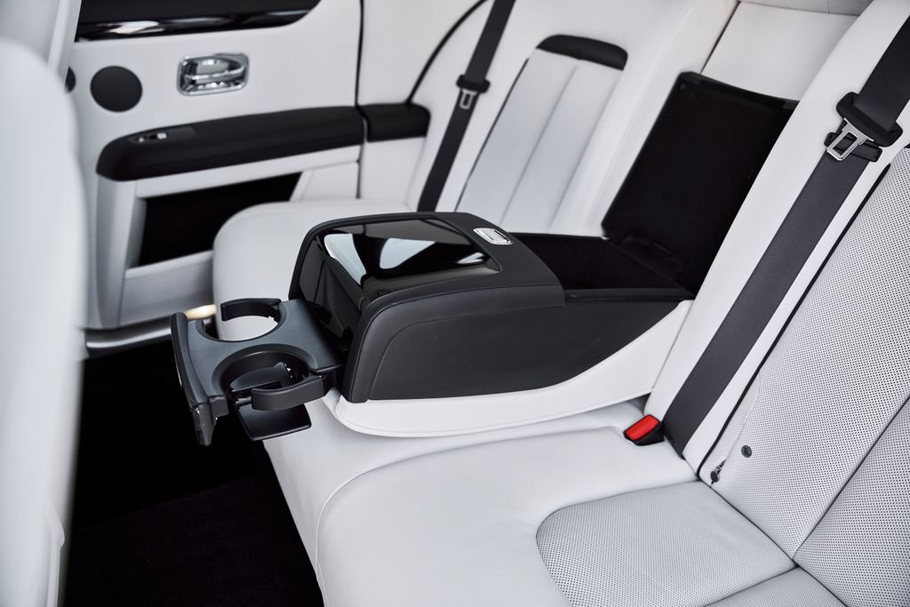 Used 2026 Rolls-Royce Ghost RWD image 53