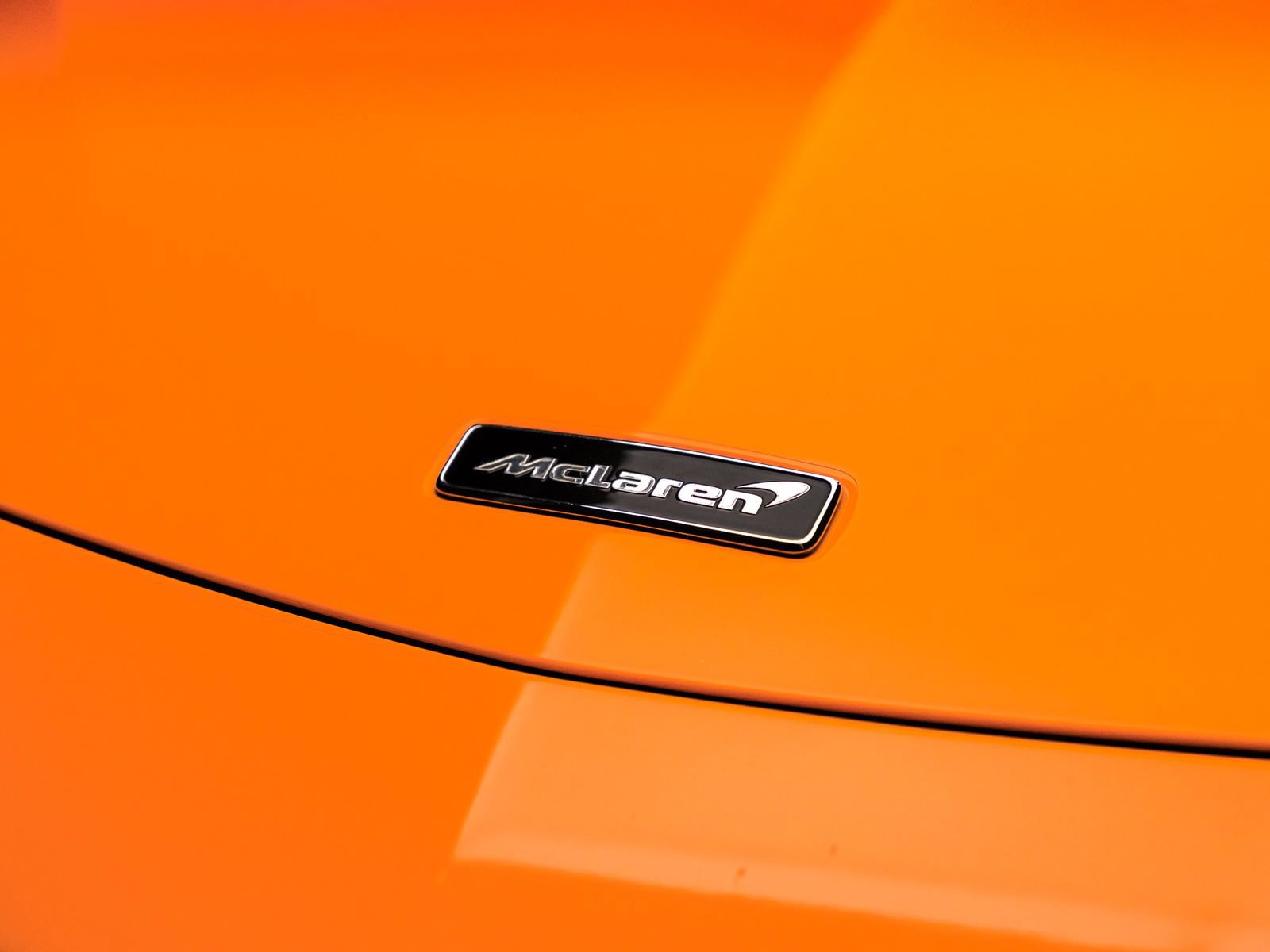 Used 2020 McLaren 600LT Spider RWD image 22