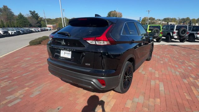 Used 2023 Mitsubishi Eclipse Cross LE AWD/4WD image 2