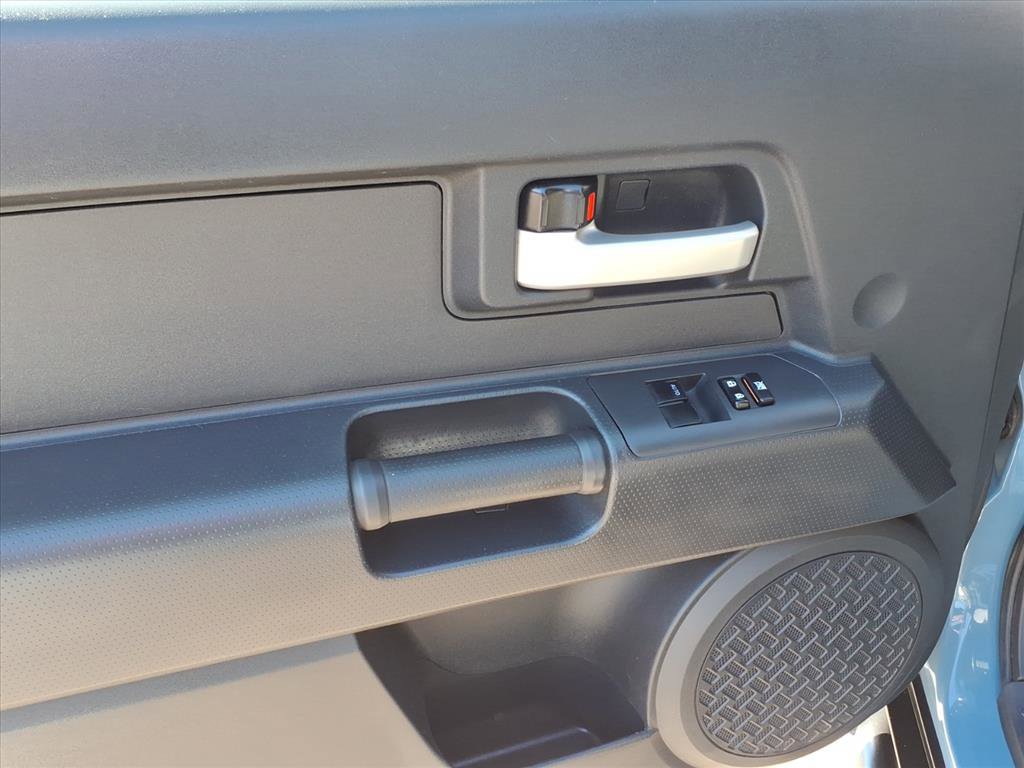 Used 2014 Toyota FJ Cruiser 4WD image 7