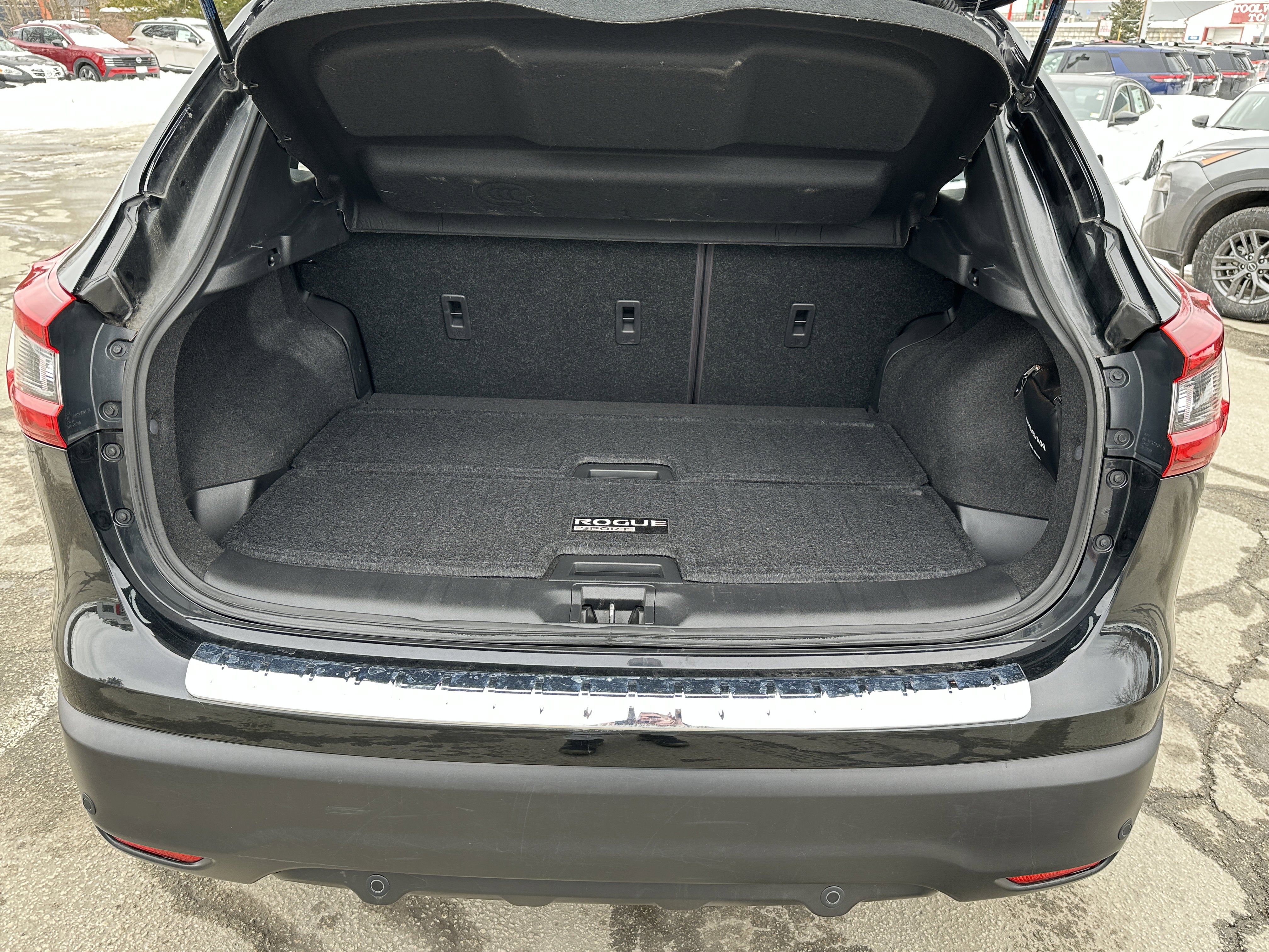 Used 2022 Nissan Rogue Sport SL image 14