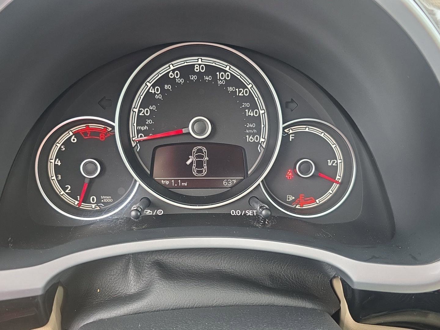 Used 2019 Volkswagen Beetle 2.0T SE image 21