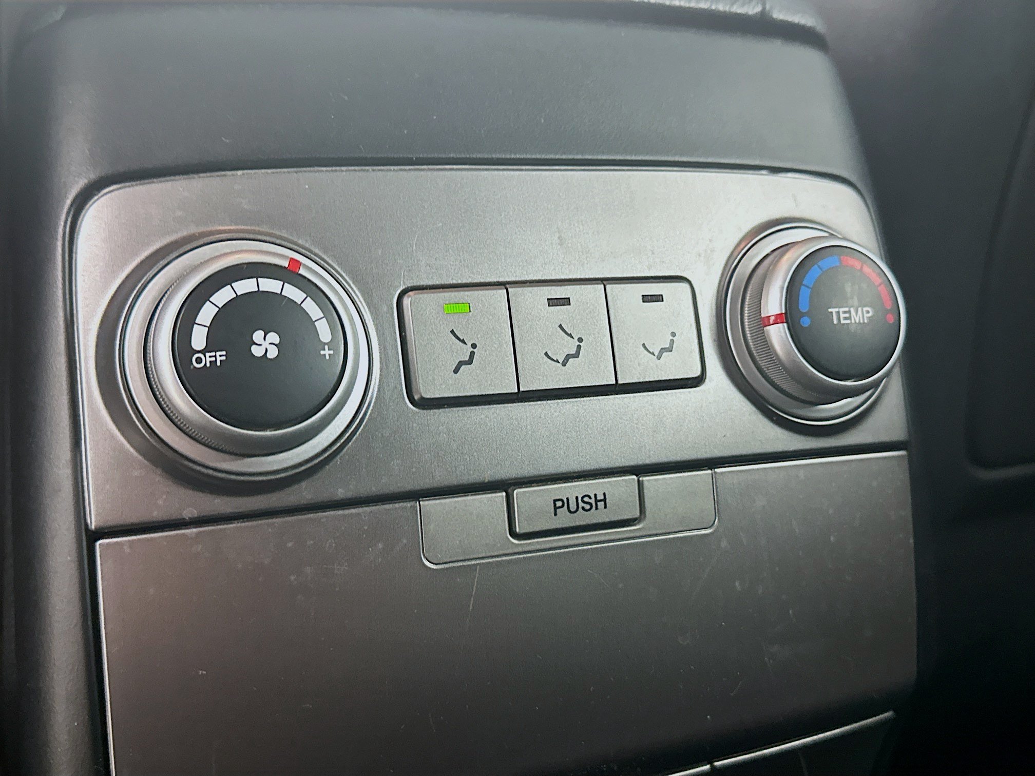 Used 2011 Hyundai Veracruz Limited FWD image 26