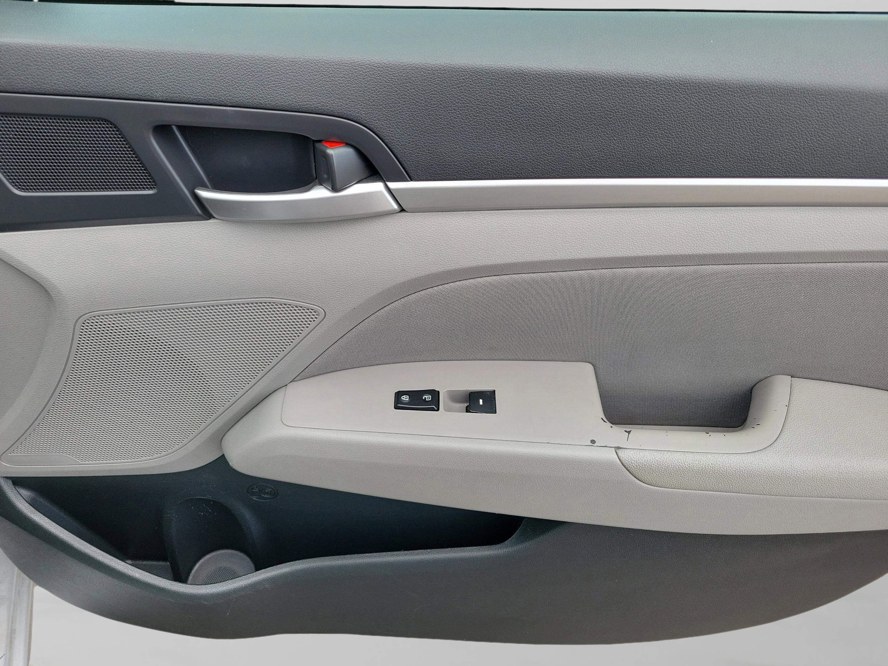 Used 2019 Hyundai Elantra SEL image 21