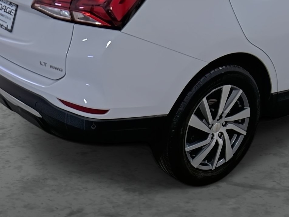 Used 2024 Chevrolet Equinox LT AWD/4WD image 12