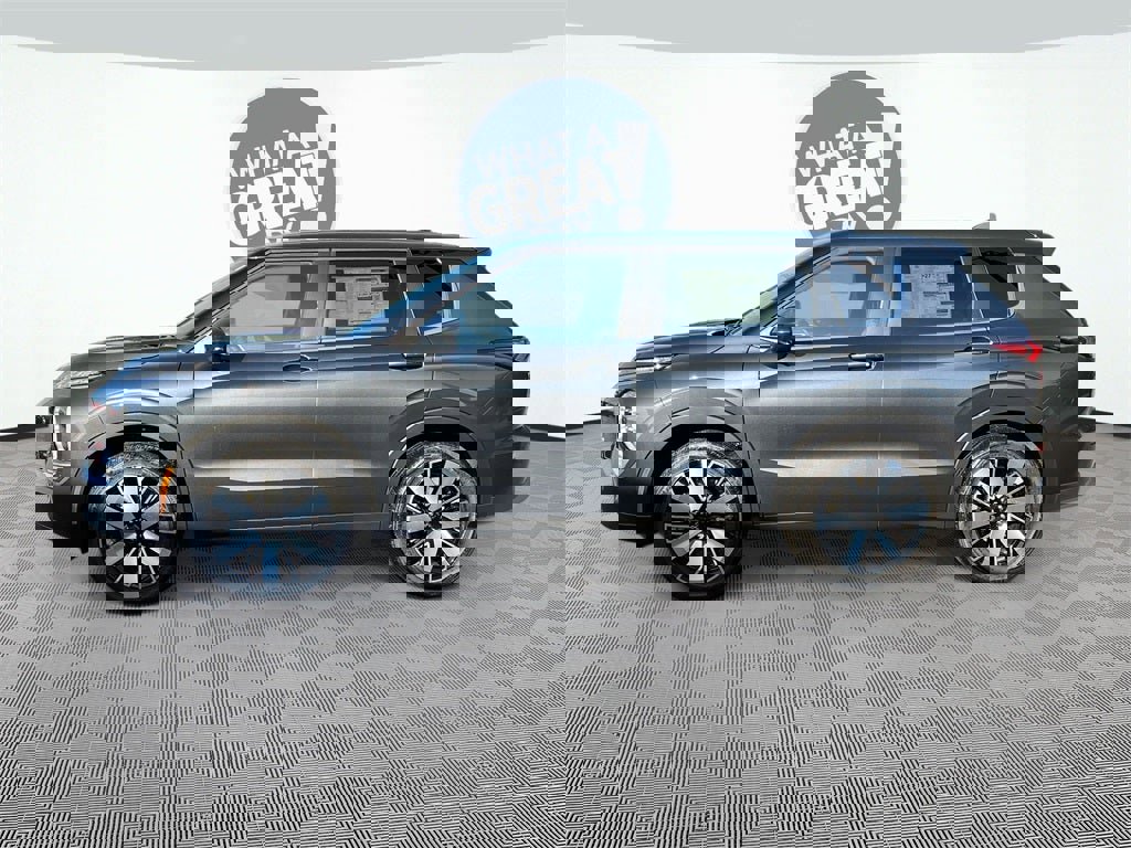 New 2025 Mitsubishi Outlander SE image 4