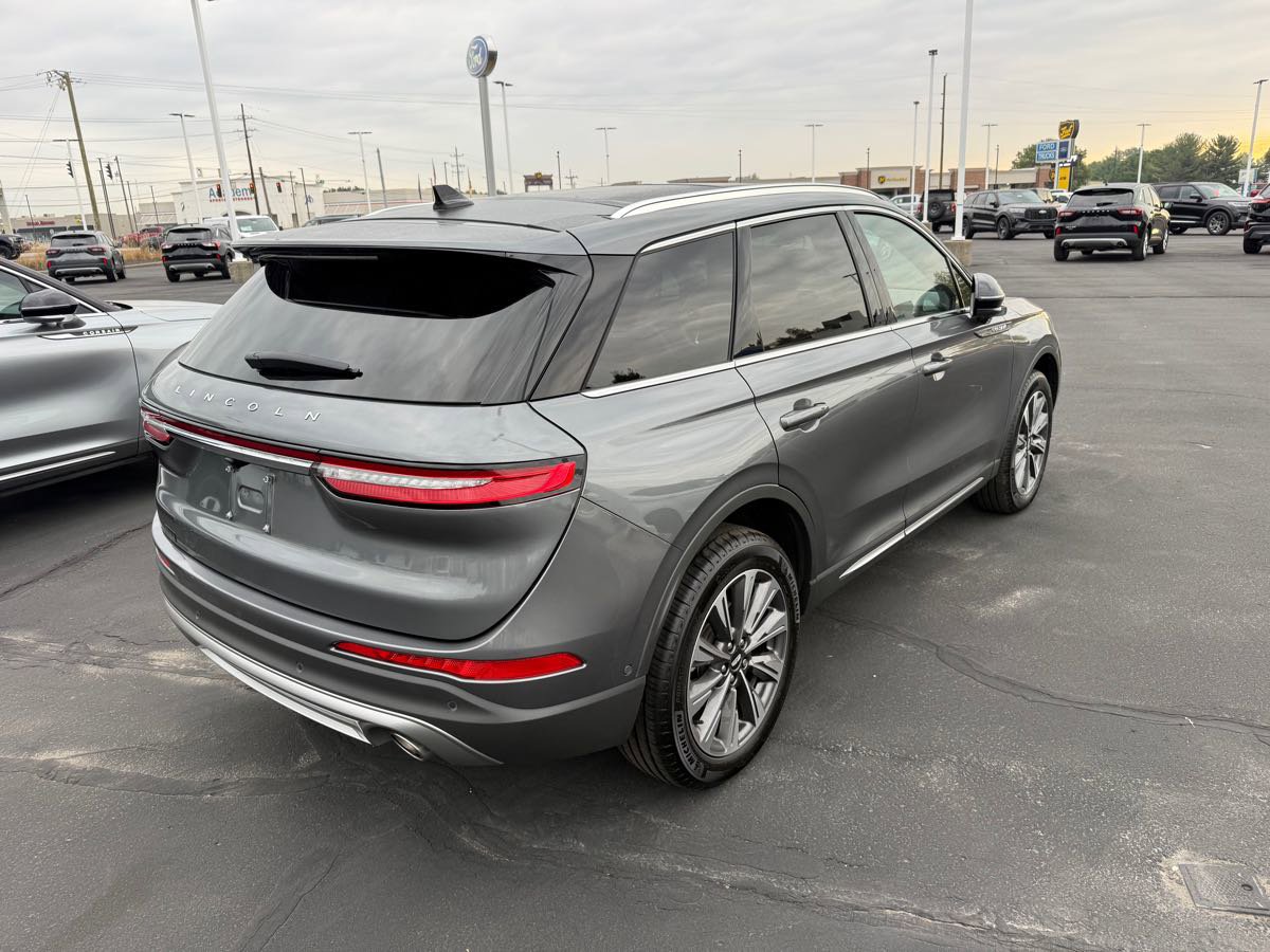 Used 2022 Lincoln Corsair Reserve w/ Equipment Group 201A image 6