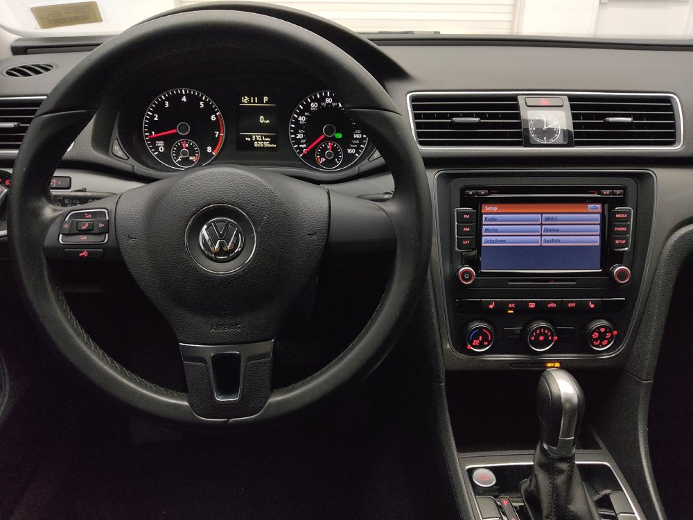 Used 2015 Volkswagen Passat 1.8T Limited Edition FWD image 22