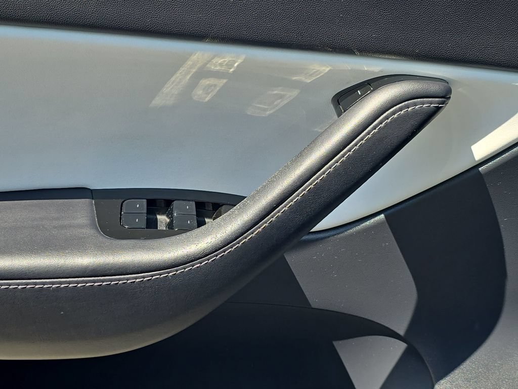 Used 2020 Tesla Model Y Performance AWD/4WD image 31